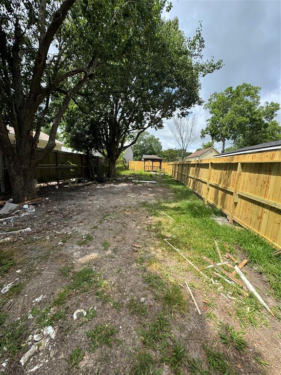 4734 Oleander Street, Bacliff, Texas image 3