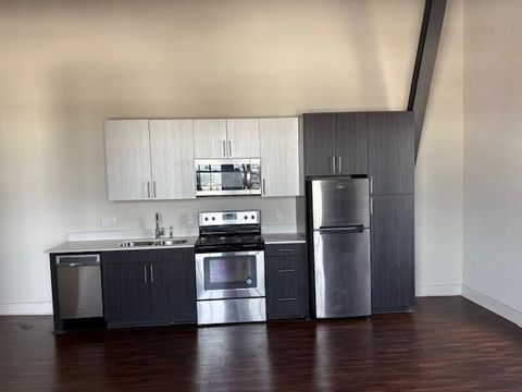 Photo of 806 Sampson Street #422, Houston, TX 77003 (MLS # 68783091)