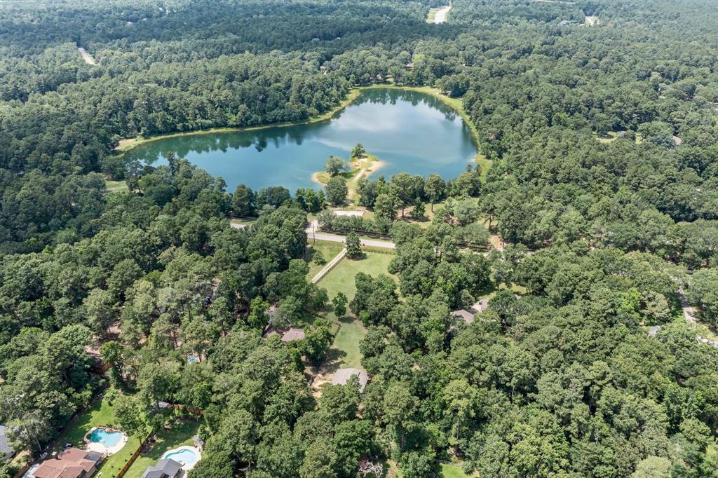 6221 Ranch Lake Drive
