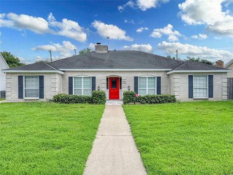 Single Family Residence in El Lago TX 403 Pebblebrook Drive.jpg