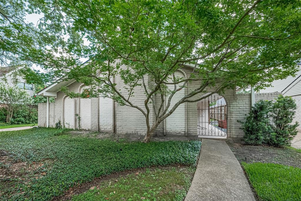2814 Shadowdale Drive