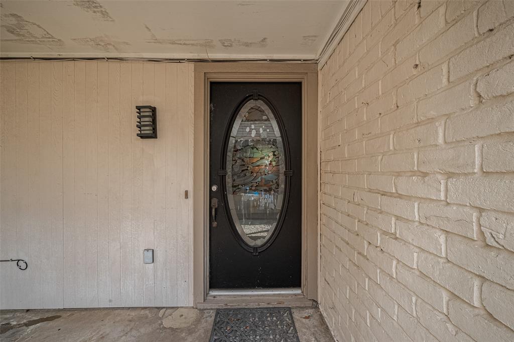 2814 Shadowdale Drive
