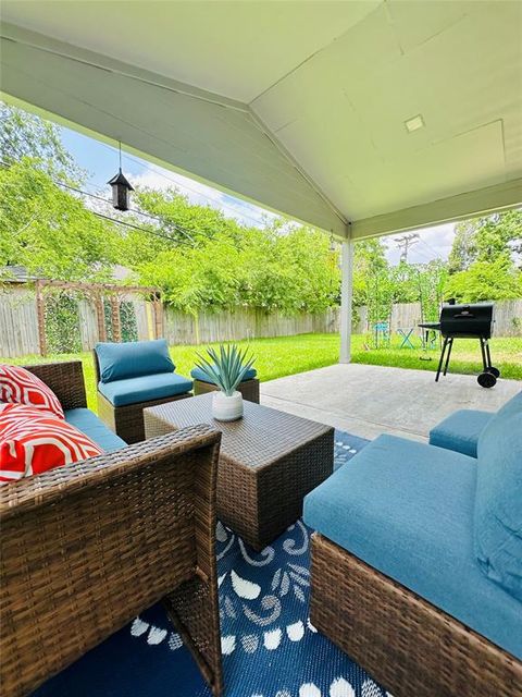 Photo of 12218 Hillcroft Street, Houston, TX 77035 (MLS # 48081307)