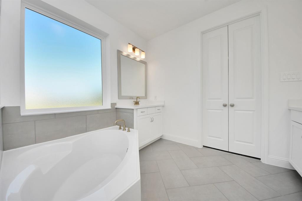 21902 Soldier Butterfly Court, Cypress, Texas image 35