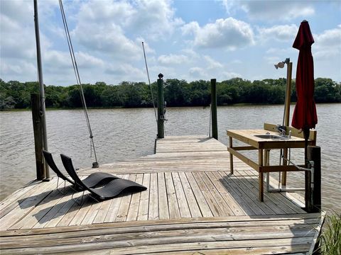 A home in Brazoria