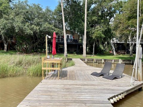 A home in Brazoria