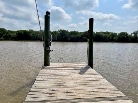 A home in Brazoria