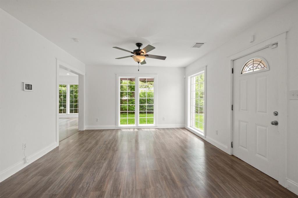 900 N Jones Street, Baytown, Texas image 4