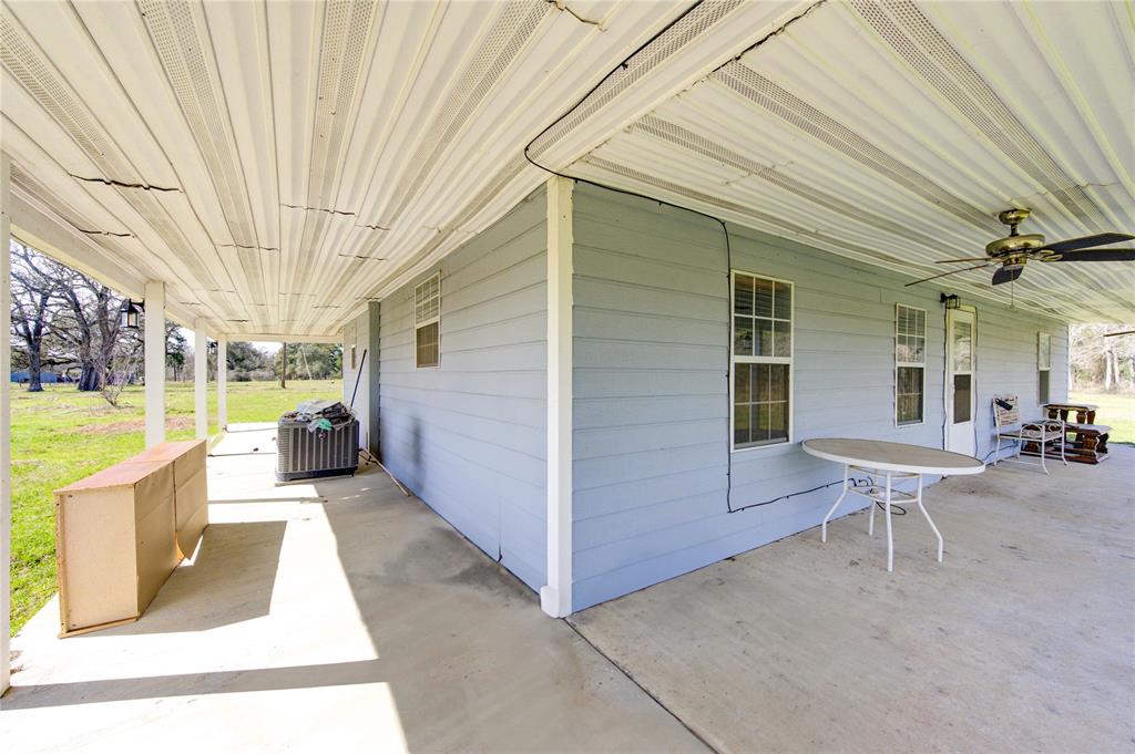 1427 Kansteiner Road Rd, Columbus, Texas image 19