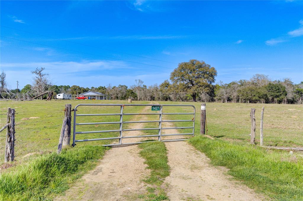 1427 Kansteiner Road Rd, Columbus, Texas image 24