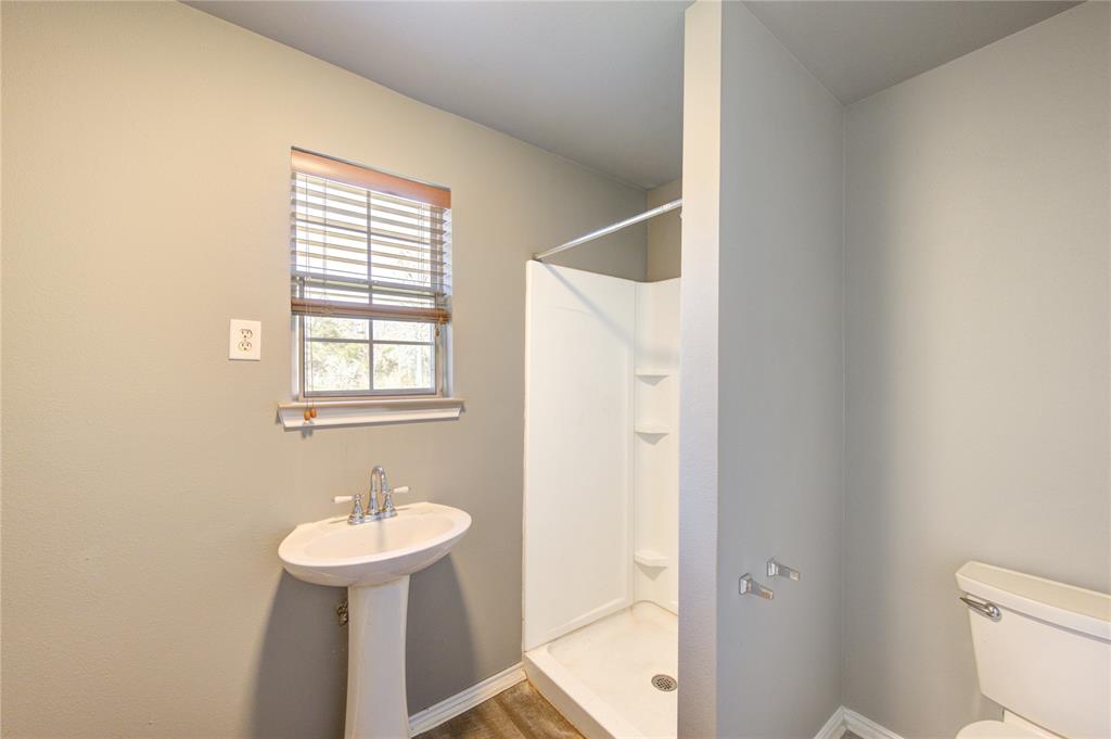 1427 Kansteiner Road Rd, Columbus, Texas image 17