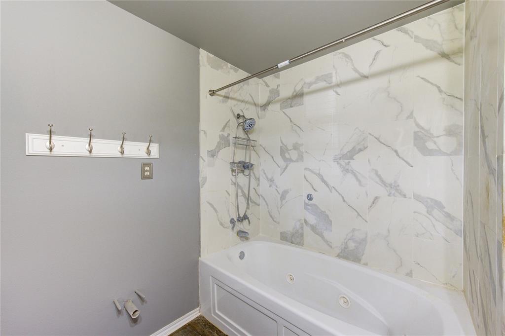 1427 Kansteiner Road Rd, Columbus, Texas image 14