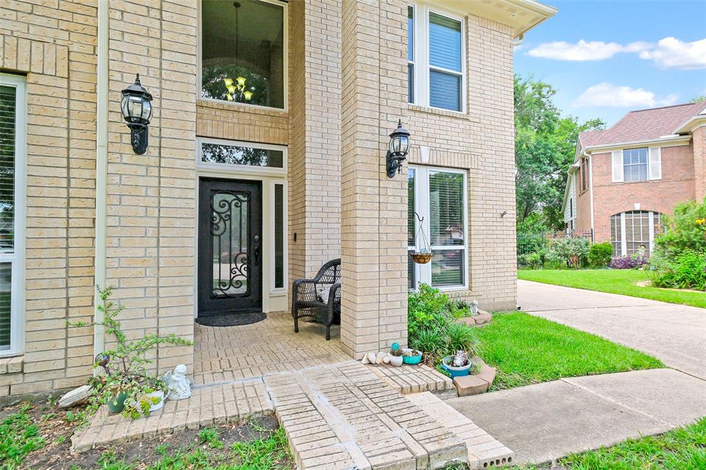 10924 Oakwood Drive