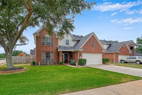 Single Family Residence in Baytown TX 10322 Little Oak Drive.jpg