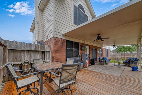 Single Family Residence in Baytown TX 10322 Little Oak Drive 45.jpg