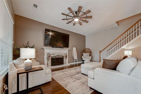 Single Family Residence in Baytown TX 10322 Little Oak Drive 17.jpg