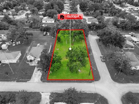 Photo of 5161 Larkspur Street, Houston, TX 77033 (MLS # 36044221) Photo of 5161 Larkspur Street, Houston, TX 77033 (MLS # 36044221)