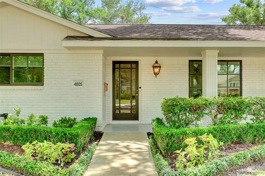 4605 Kingfisher Drive