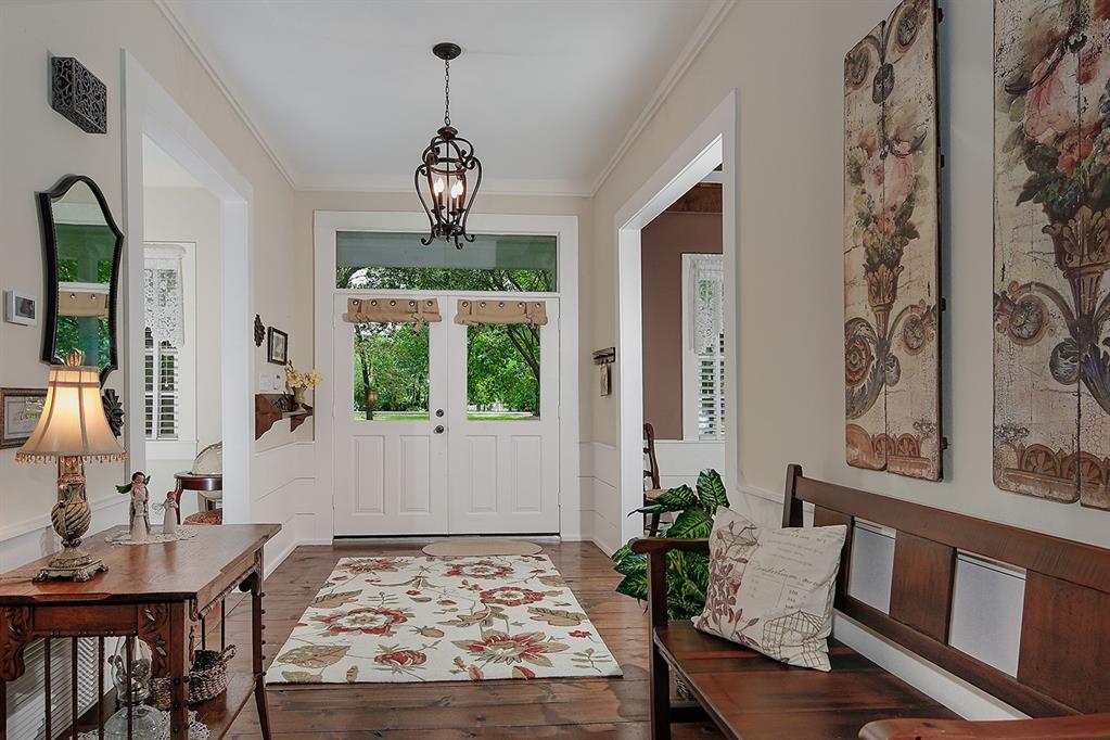 15598 Bedford Lane