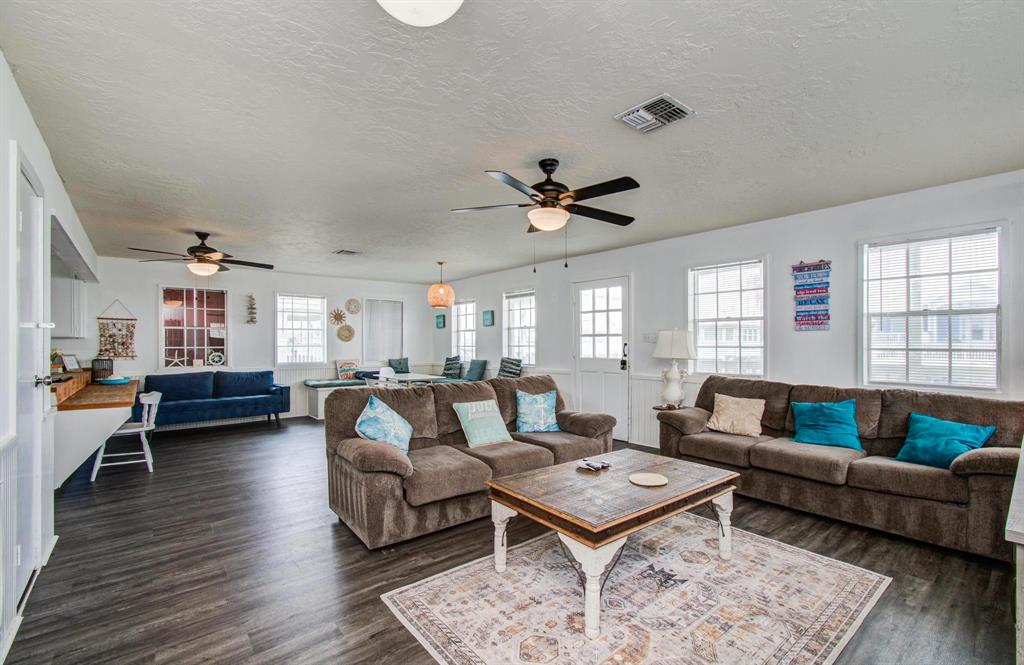 21735 Matagorda Drive, Galveston, Texas image 10