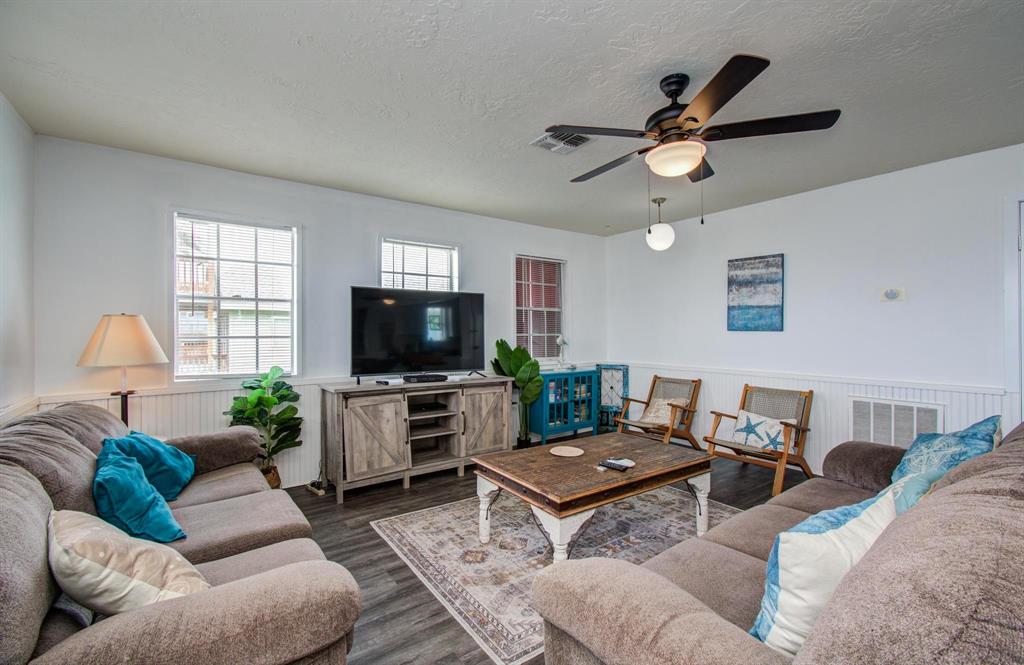21735 Matagorda Drive, Galveston, Texas image 9