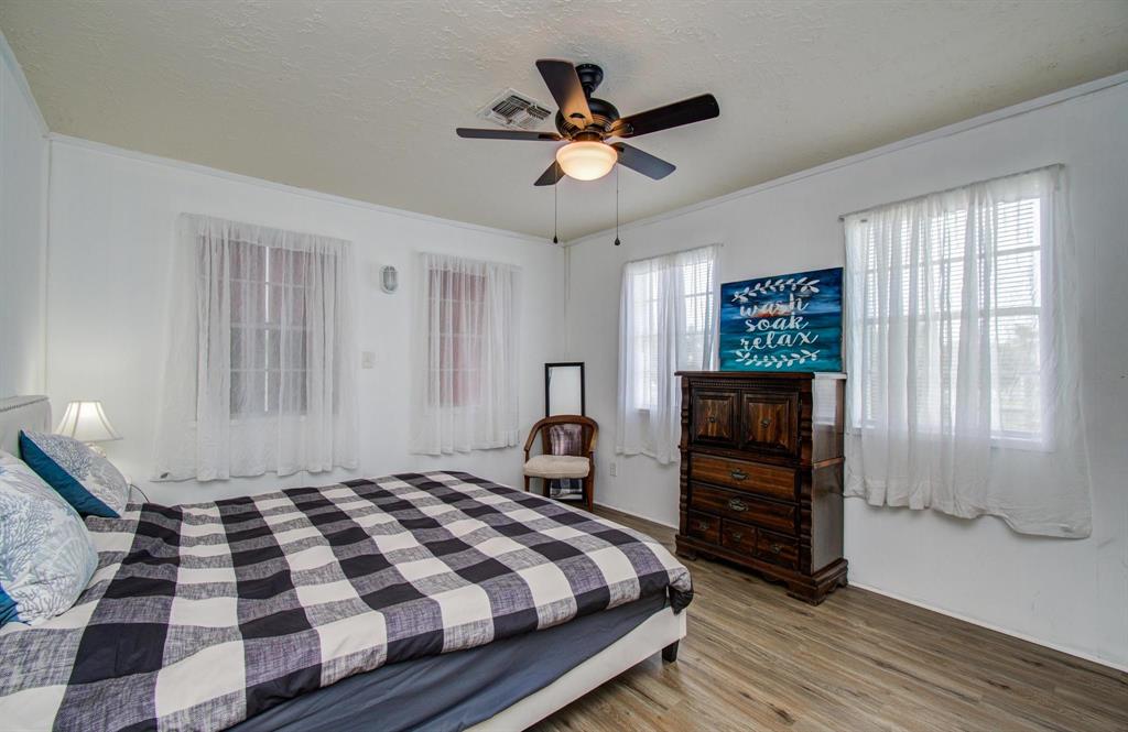 21735 Matagorda Drive, Galveston, Texas image 19