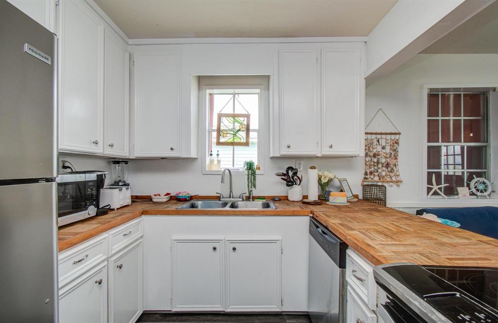 21735 Matagorda Drive, Galveston, Texas image 15