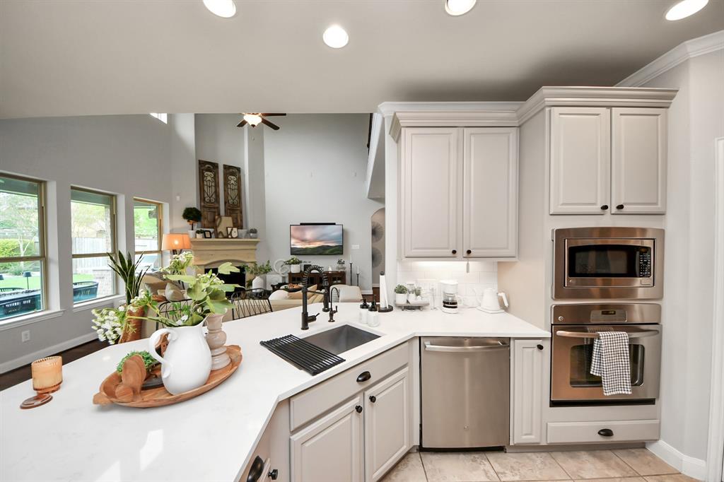 9907 Hutton Park Drive, Katy, Texas image 30