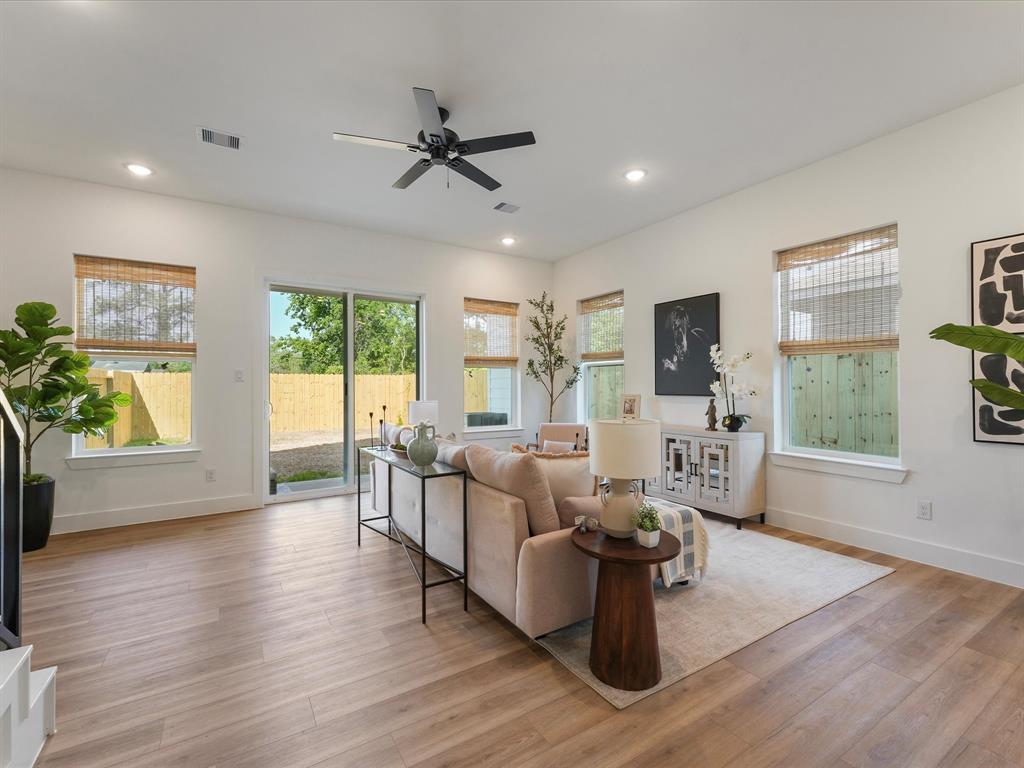 930 Mansfield Street, Houston, Texas image 10
