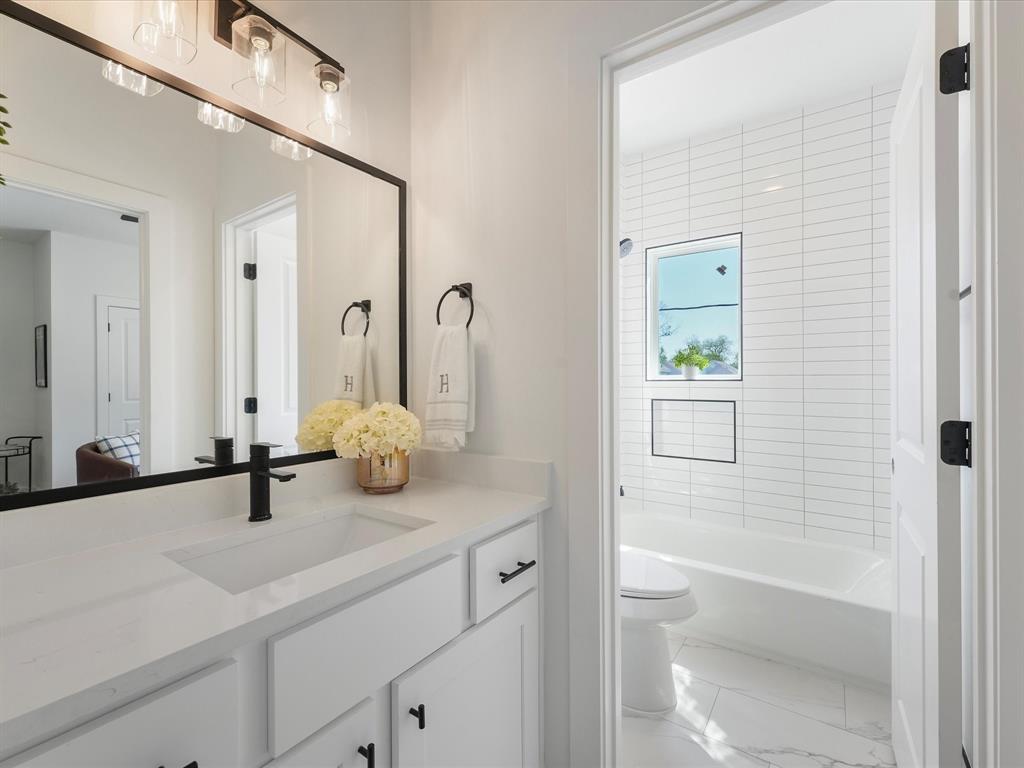 930 Mansfield Street, Houston, Texas image 15