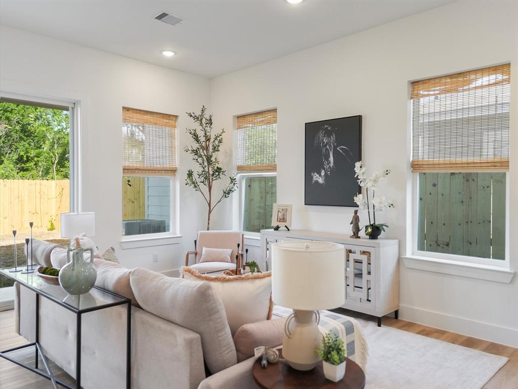 930 Mansfield Street, Houston, Texas image 12