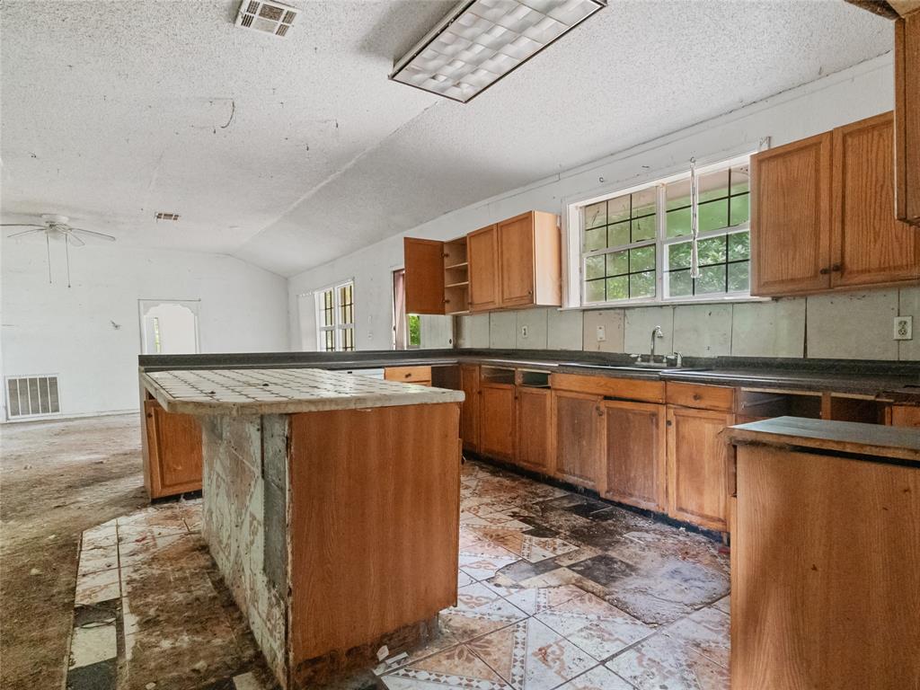 809 Maple Street, La Marque, Texas image 14