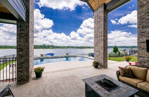 10696 S Lake Mist Lane Willis TX 77318