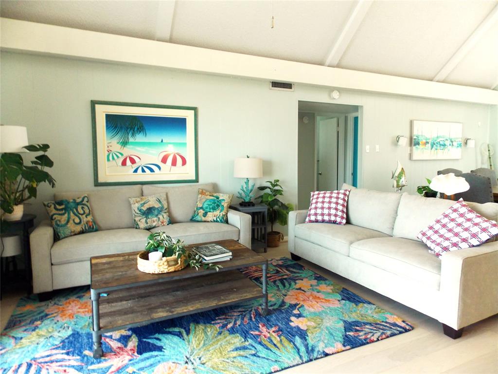 16904 Beachcomber Drive