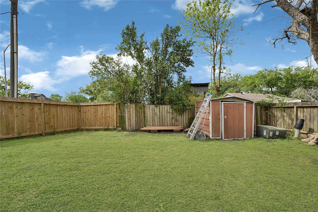 4819 E Ridge Creek Drive, Houston, Texas image 25