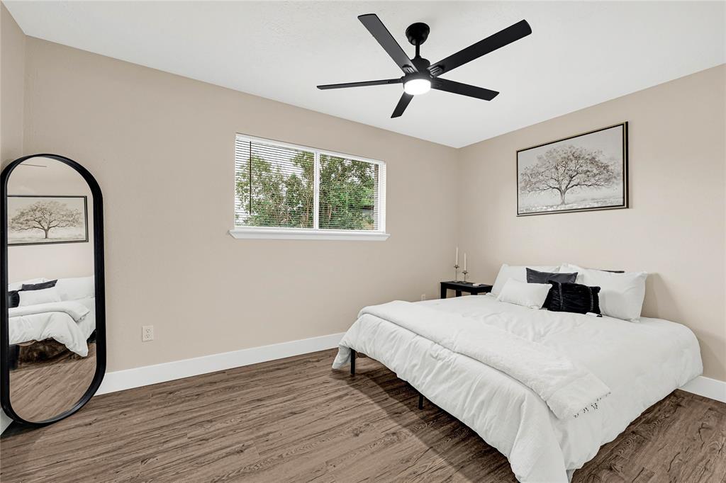 4819 E Ridge Creek Drive, Houston, Texas image 15