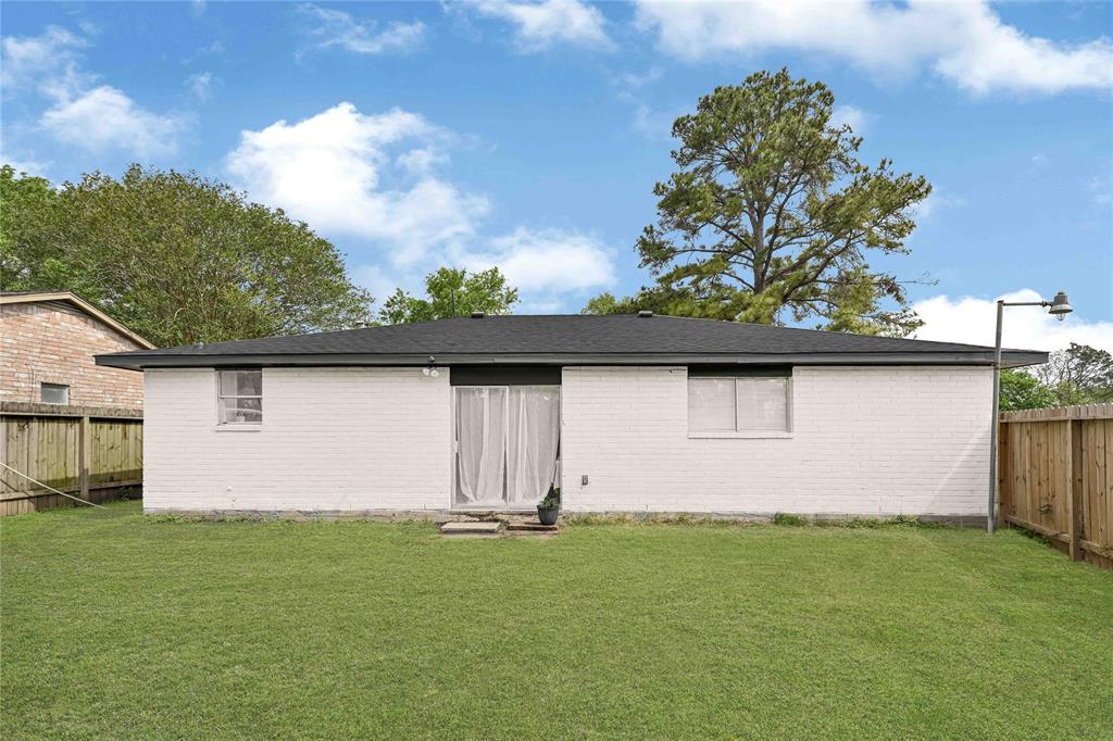 4819 E Ridge Creek Drive, Houston, Texas image 24