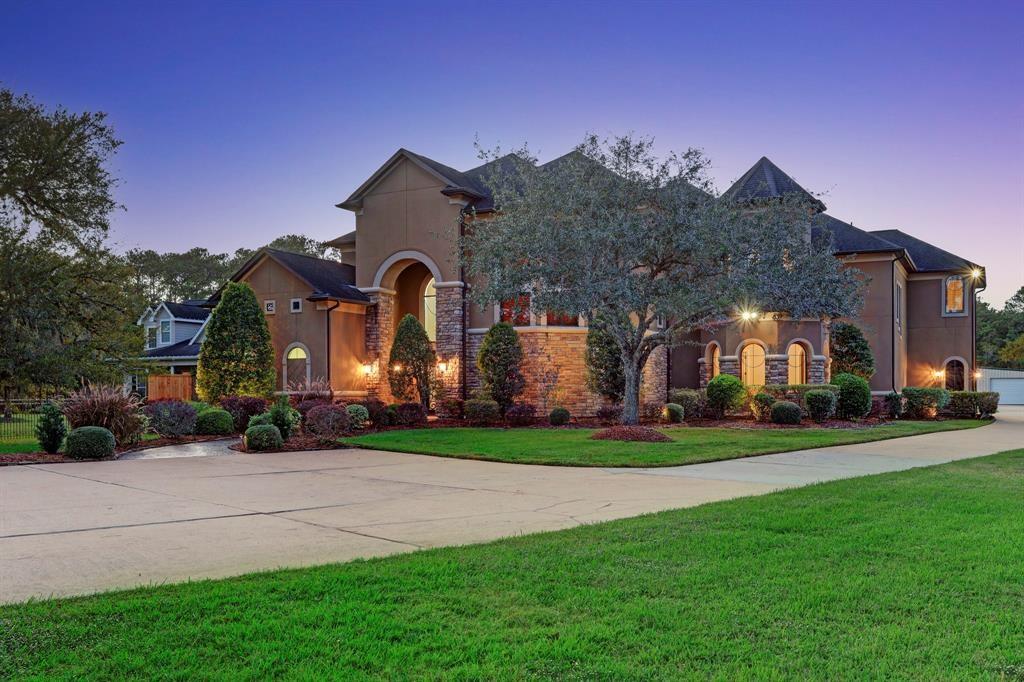 260 Whispering Pines Pnes, Friendswood, Texas image 2