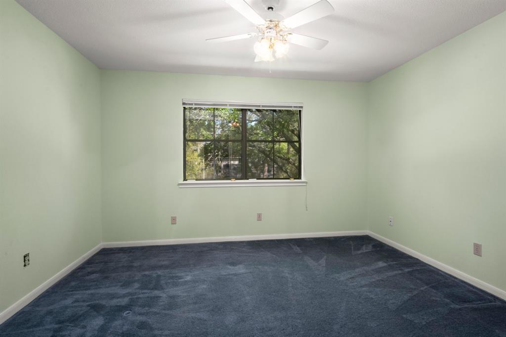 128 E Placid Hill Circle, The Woodlands, Texas image 27