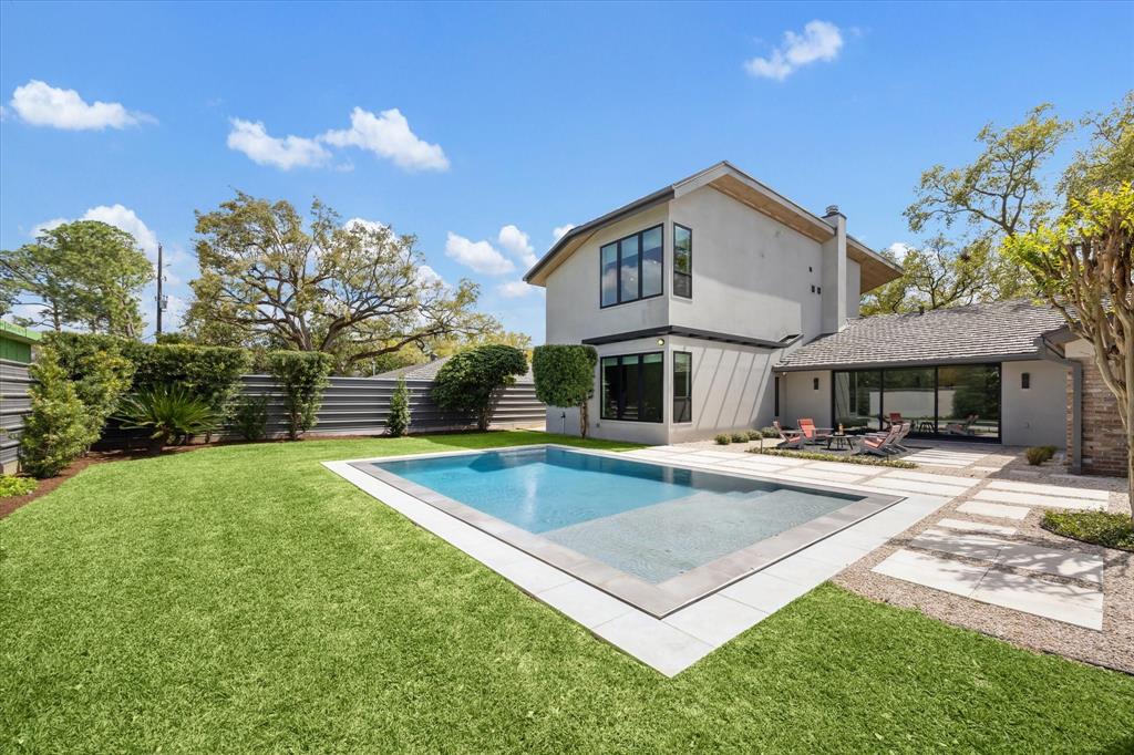 5686 Bayou Glen Road, Houston, Texas image 2