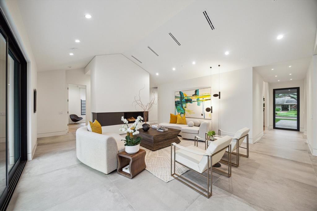 5686 Bayou Glen Road, Houston, Texas image 11