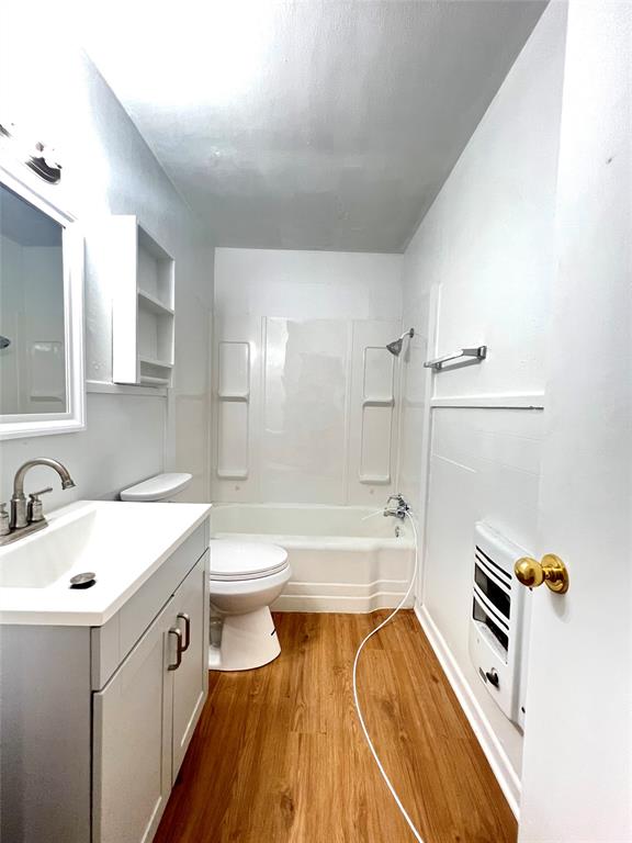 528 E Milam Street, La Grange, Texas image 7
