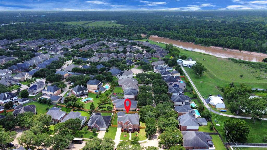 527 Little River Court