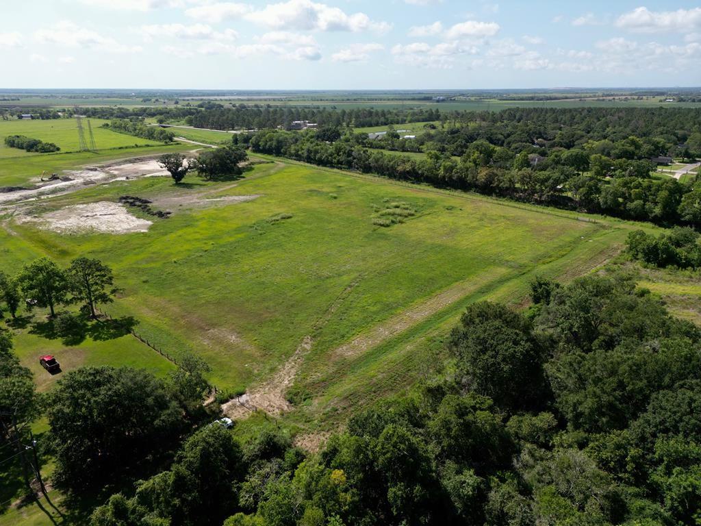 Rab Road, Angleton, Texas image 2