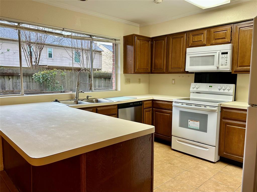 3407 Hidden Creek Drive
