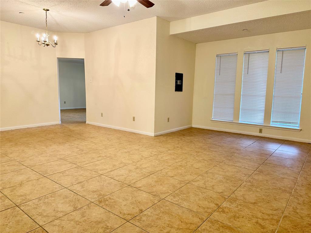 3407 Hidden Creek Drive, Sugar Land, Texas image 10