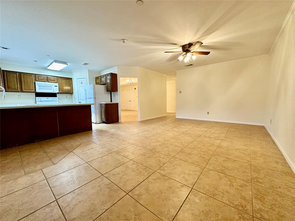 3407 Hidden Creek Drive, Sugar Land, Texas image 7