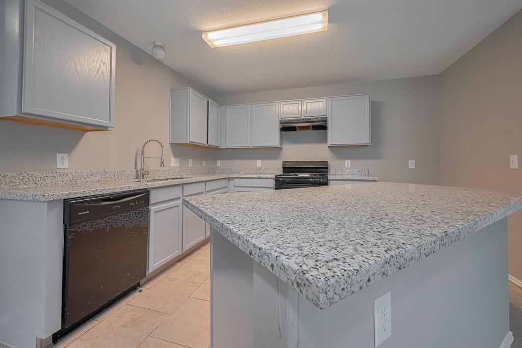 14910 Sugar Crystal Court, Sugar Land, Texas image 14