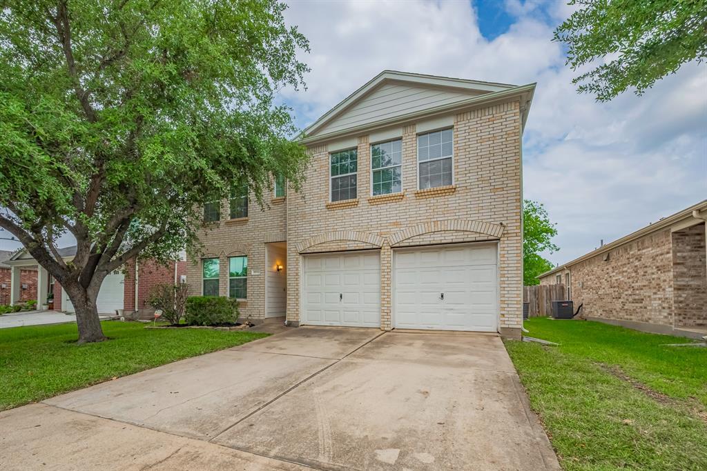 14910 Sugar Crystal Court, Sugar Land, Texas image 3
