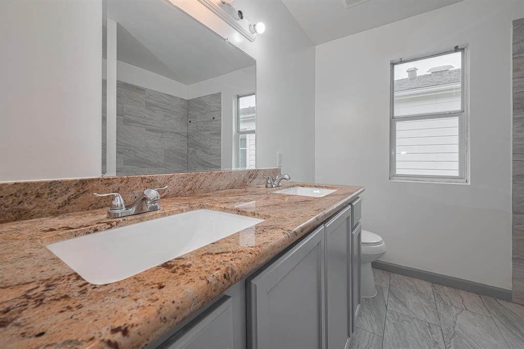 14910 Sugar Crystal Court, Sugar Land, Texas image 29